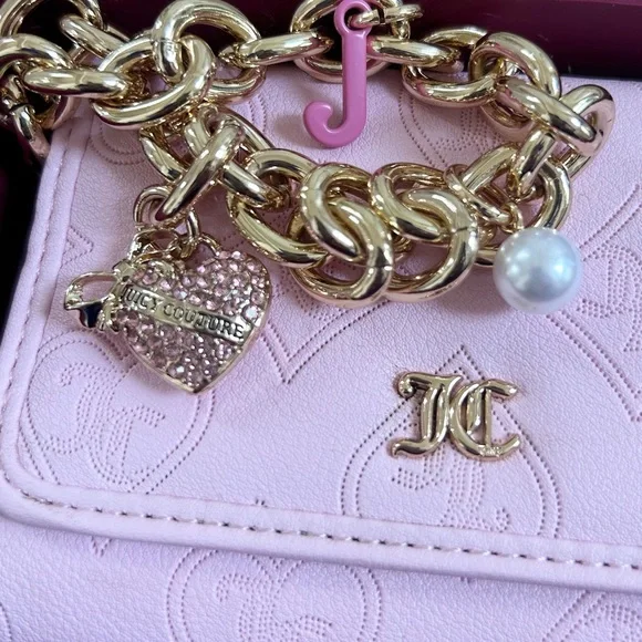 NWT Juicy Couture Top Notch trifold wallet wristlet w gold chain & charms - Picture 10 of 10